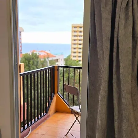 With Balcony And Pool In Playa Jardin! * 拉克鲁斯